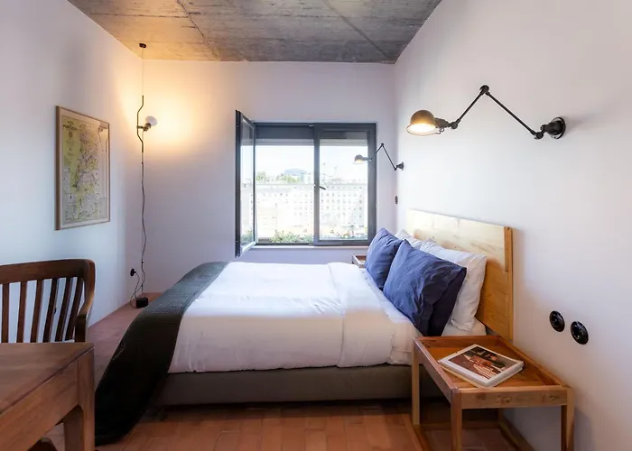 Columbano City Suites - Boutique Ensuites, Cokitchen & Parking